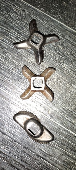 Мясорубка механическая