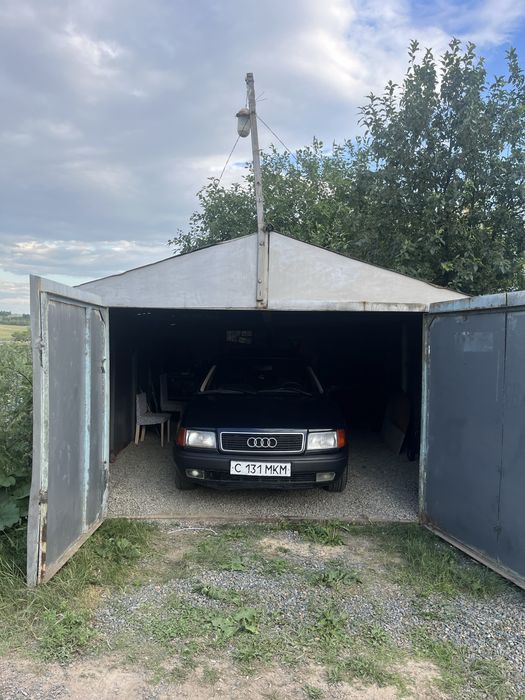 Продам Ауди 100 С4  1992