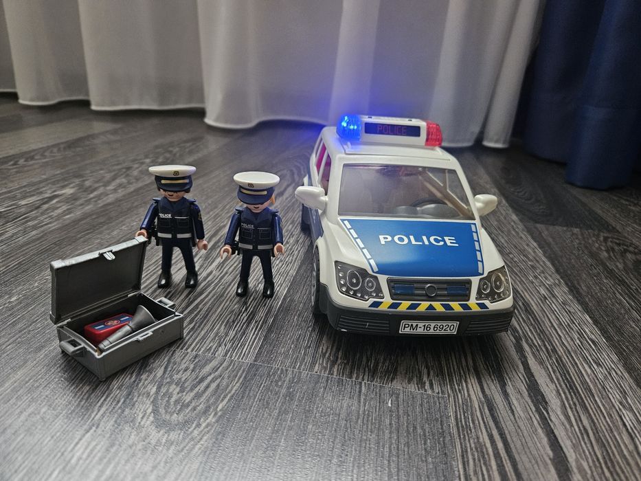 Playmobil Sectia de politie+set masina de politie cu sunete si lumini