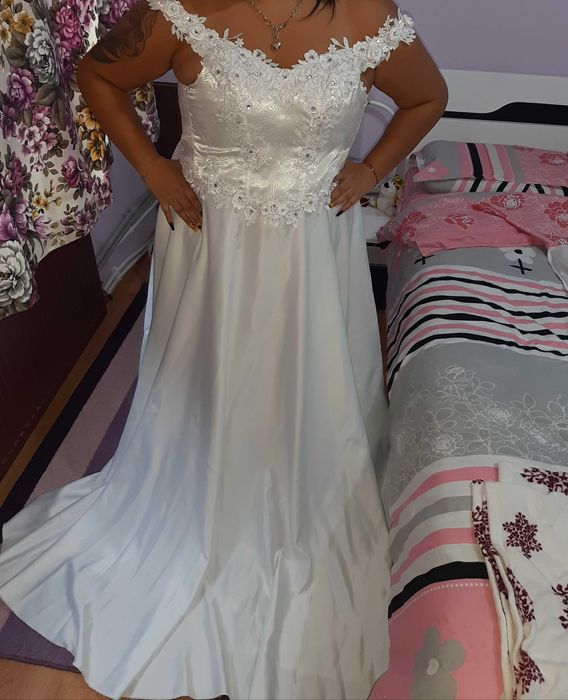 НОВА булчинска рокля