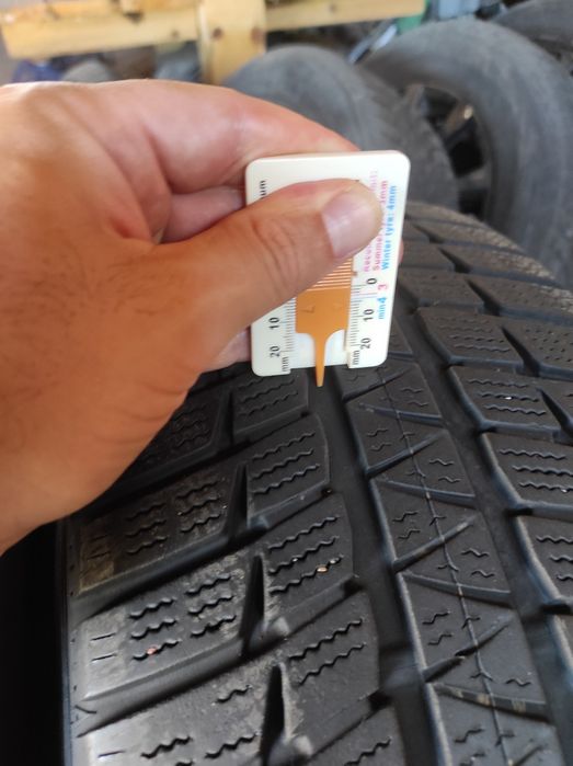 215/45/18 Falken