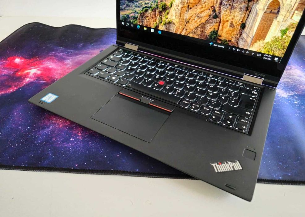 Laptop LENOVO ThinkPad Yoga 370 13,3"FHD i5-7300U 16 GB RAM 256 GB SSD