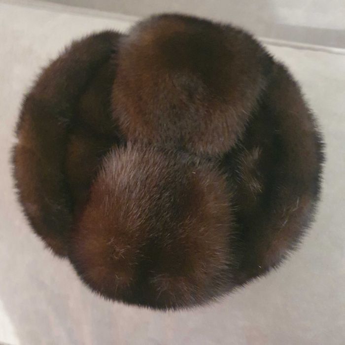 Шапка норковая продам