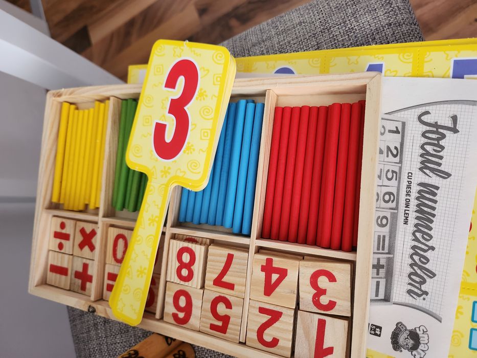 Lot jucării din lemn