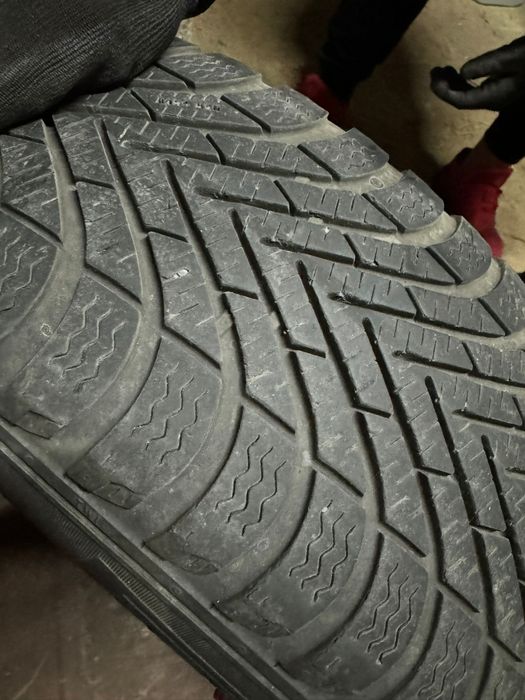 Vând roți de iarnă opel astra h Pirelli (195/65/15)