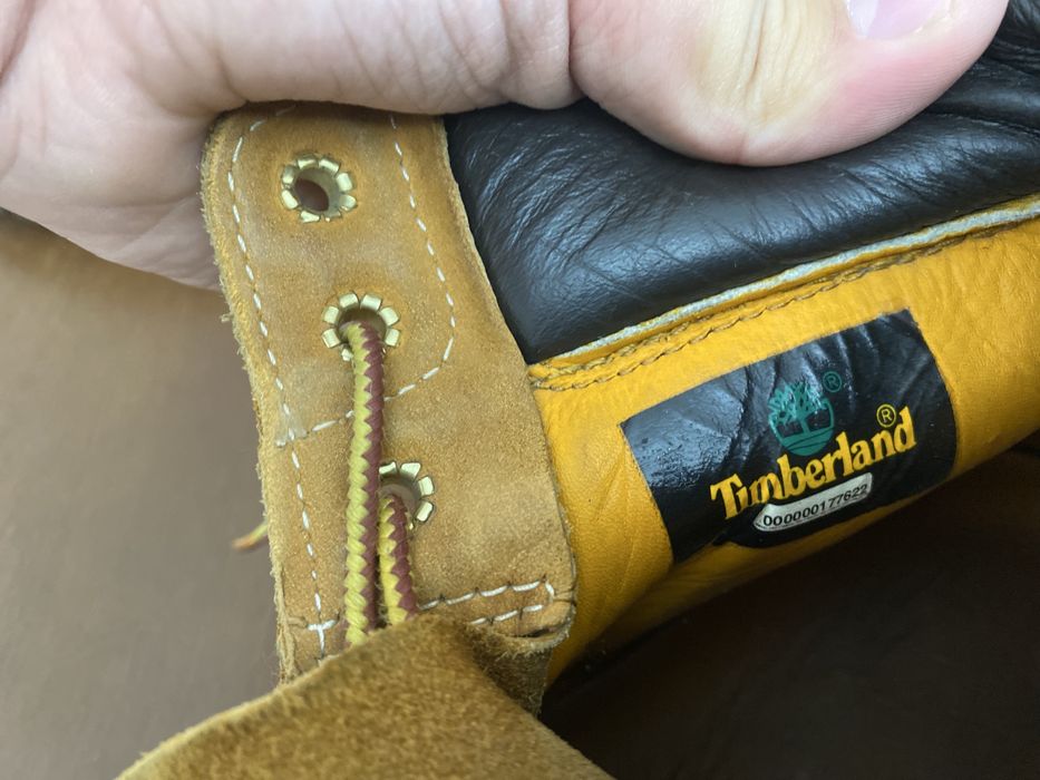 Продам осенние ботинки Timberland