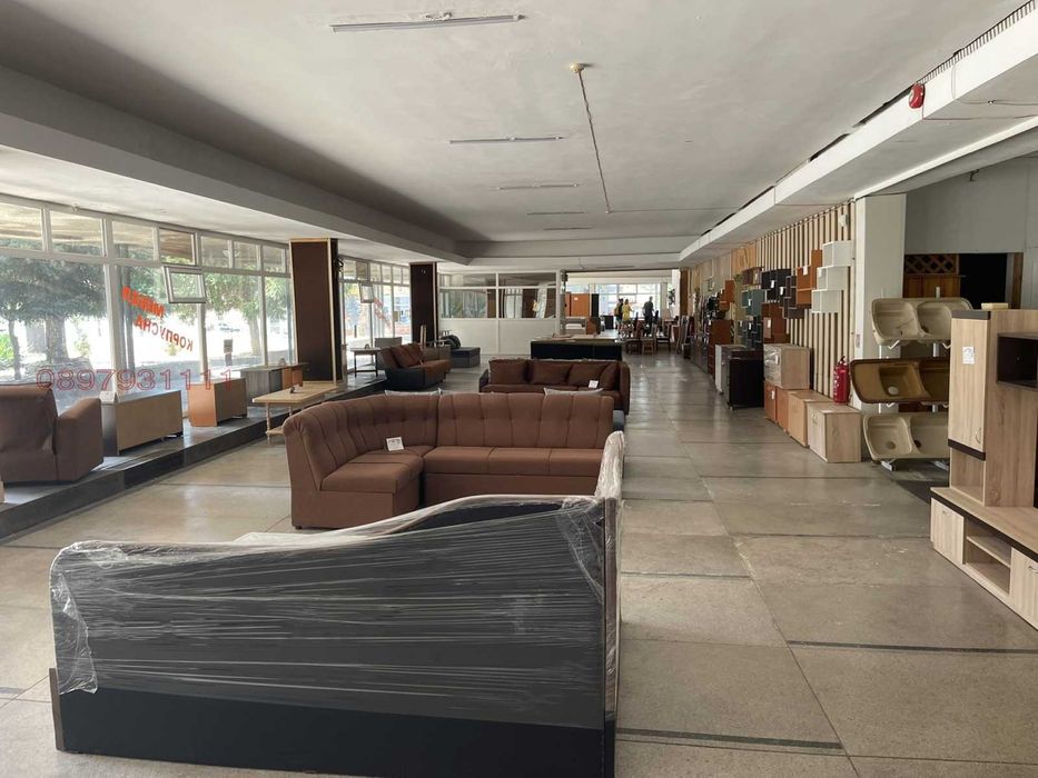 Продава магазин топ локация център Ямбол