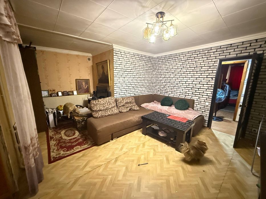 Продажа Срочно Чиланзар 1 с балконом 2х6