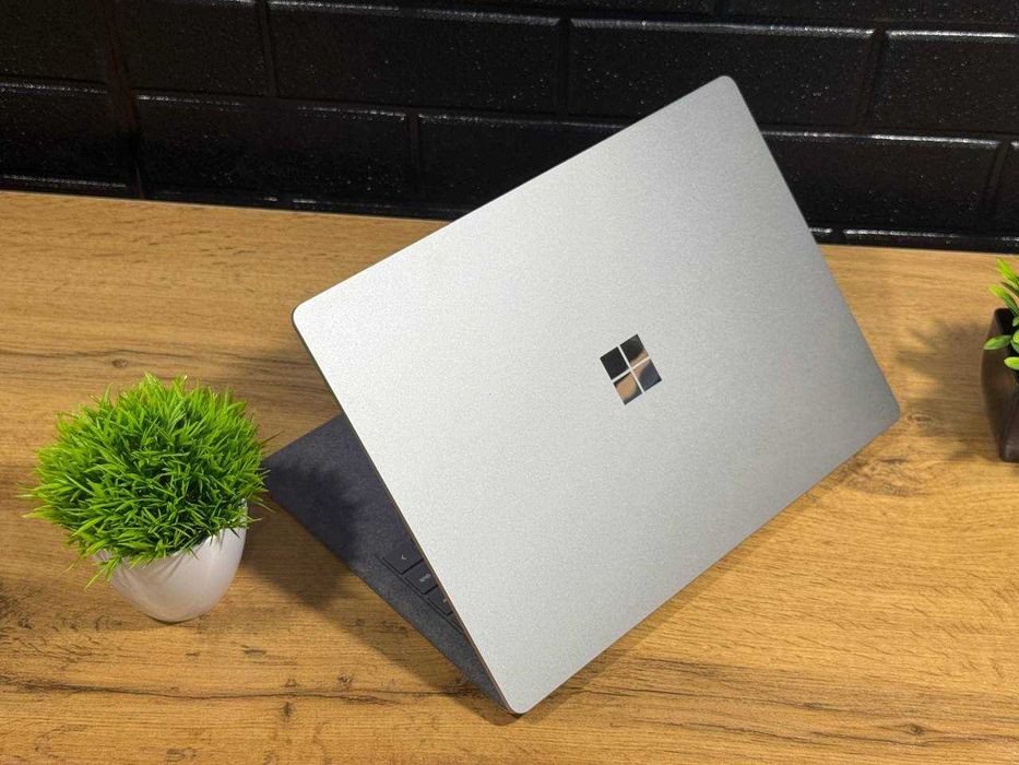 Microsoft Surface Laptop 4