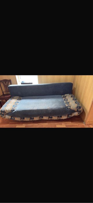 Продам мебель шкаф стол диван