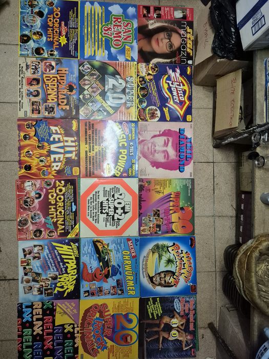 Vand Lot 150 Discuri Vinil colectie  muzica usoara mixta,pentru pick-u