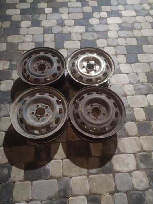 Железные диски в хорошем состояний.