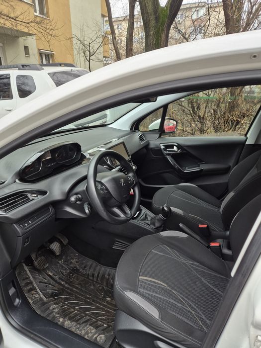 Peugeot 208  Active, 1.4 HDi, 2013