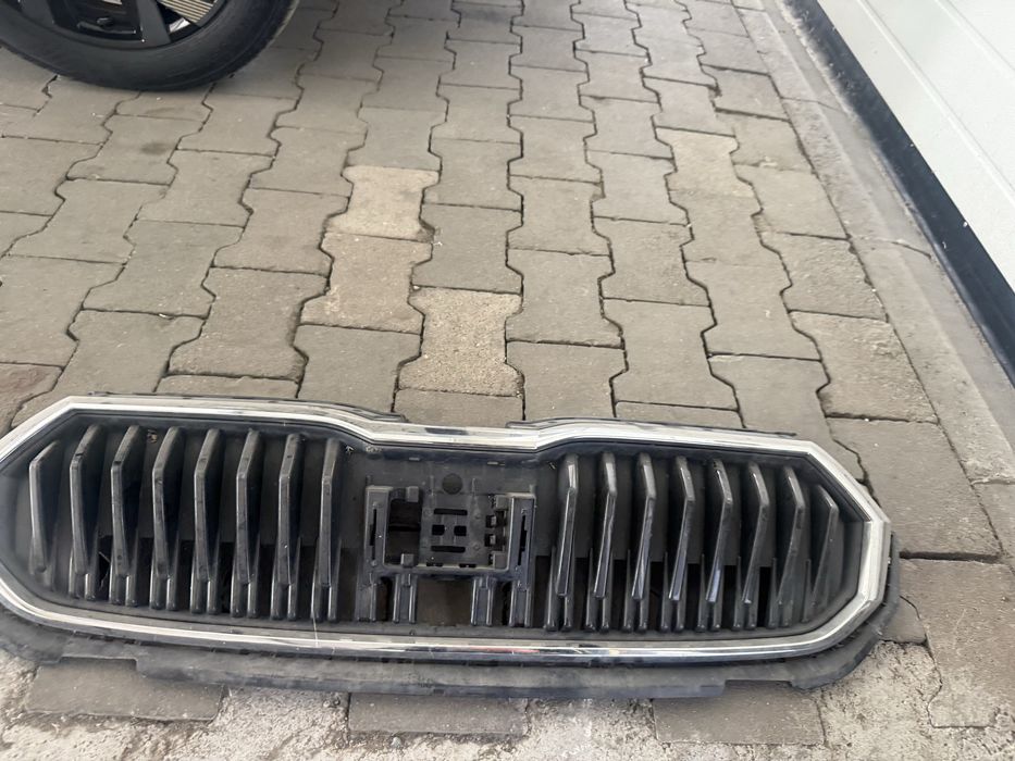 решетка Skoda Fabia IV