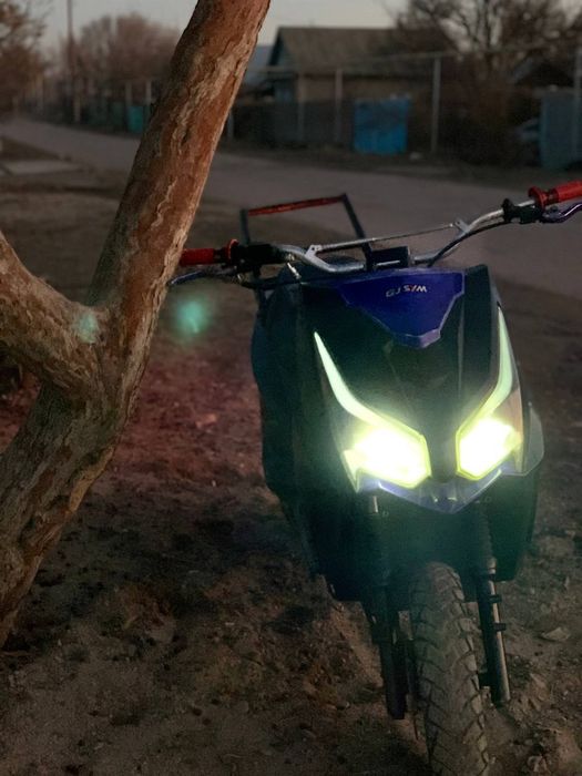 Продам скутер м8 venom