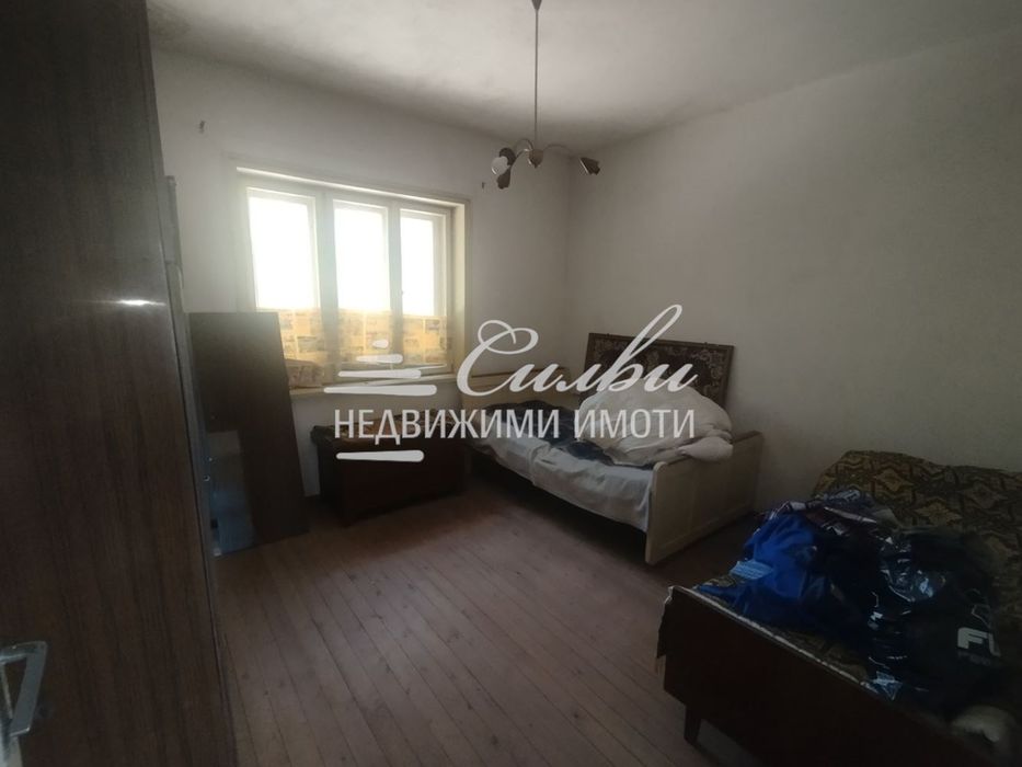 Самостоятелна ТУХЛЕНА къща - с.Ивански