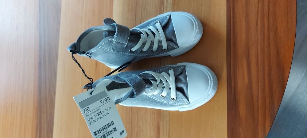 Нови детски платненки H&M размер 25