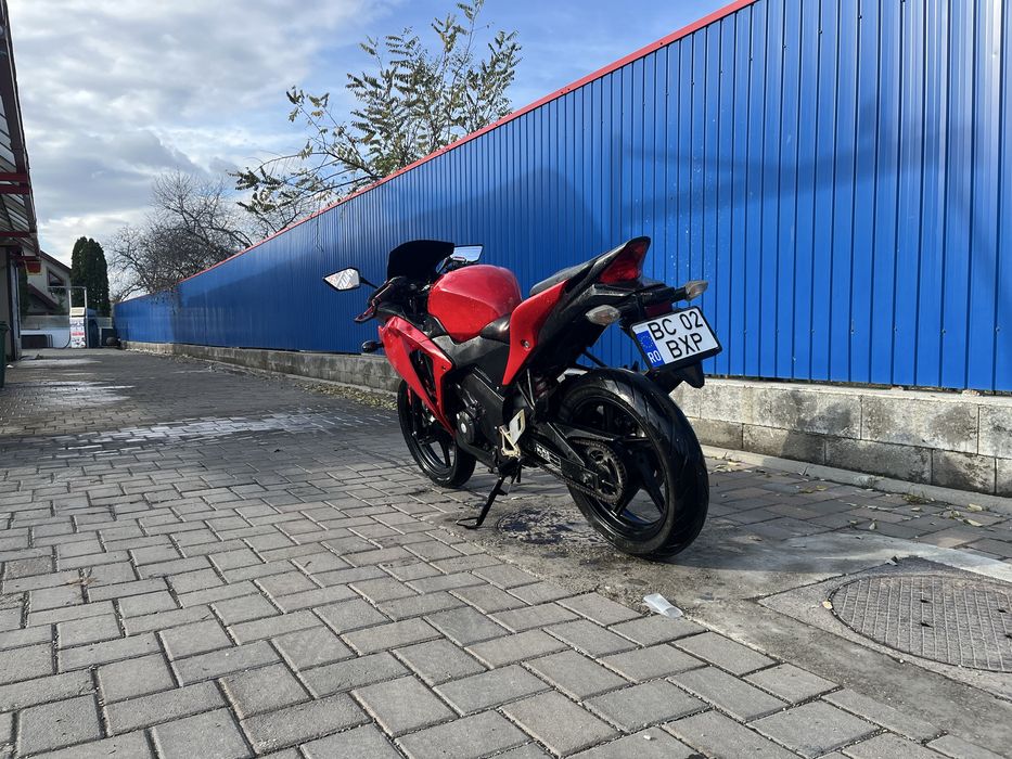 HONDA CBR125R 2013