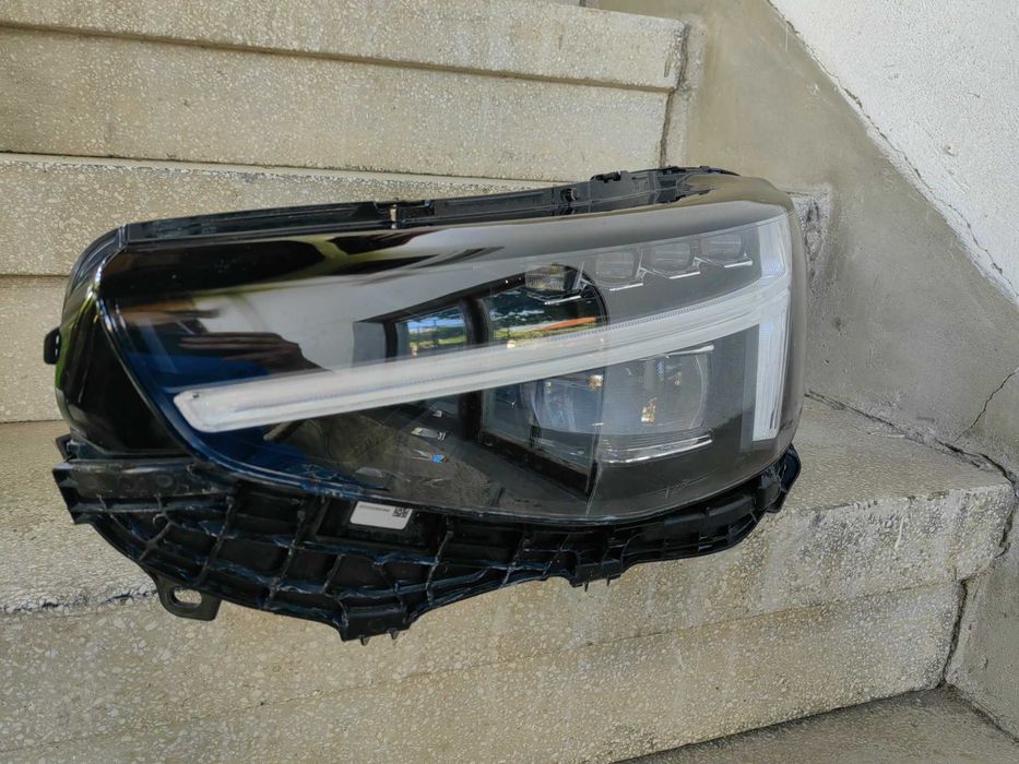 Фар Volvo XC40 Pixel Tehnology LED ляв / Фар Волво ХЦ40 LED Оригинален