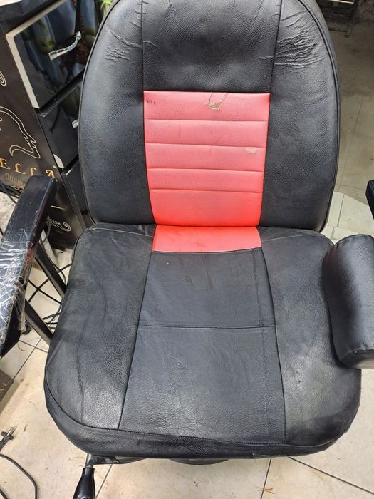 Кресло для парехмахеров 1 шт