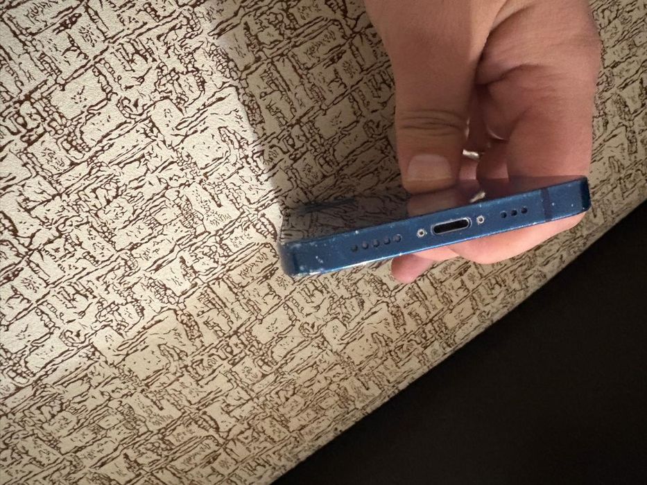 Айфон 12 ямкость 76