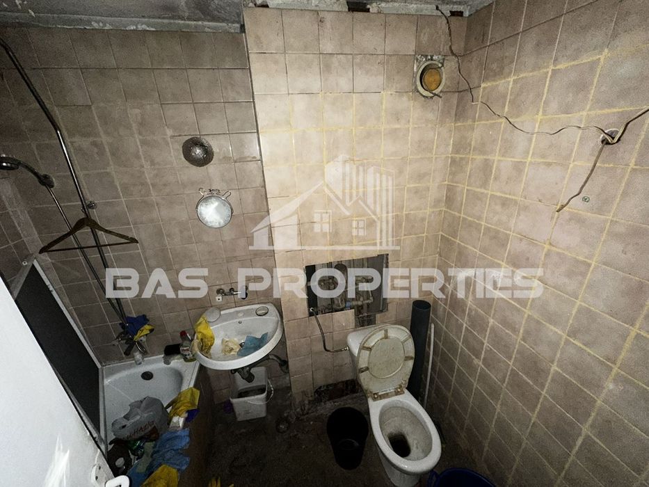 Продава се Тристаен апартамент в София, Люлин 3 - 90 кв.м за 1020 €/кв.м - Снимка #11