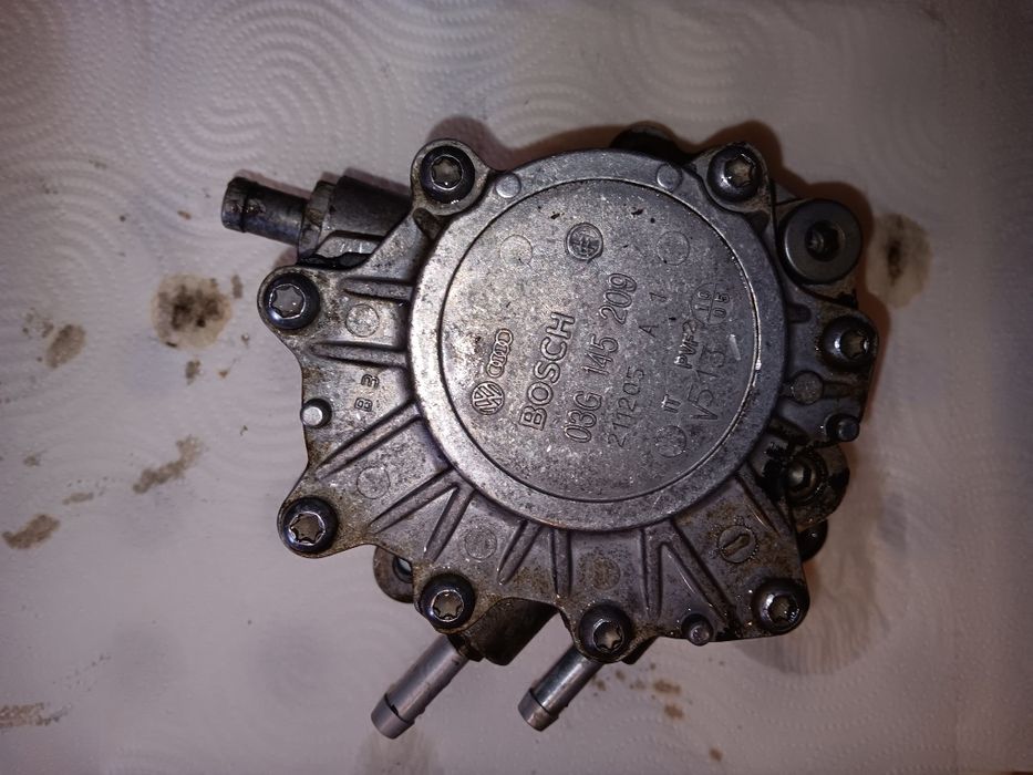 Горивна помпа mitsubishi grandis 2.0d 136kc