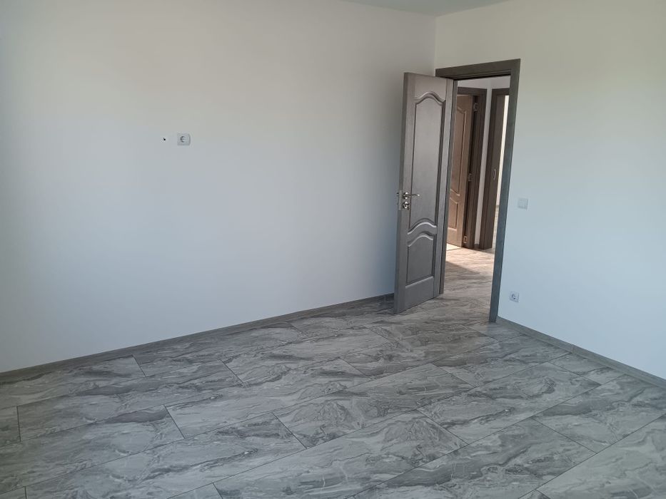 Casa de vanzare in Tulucesti(cartierul nou). Se poate si inchiria.