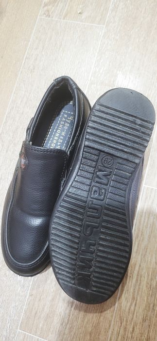 Продам школьные вещи