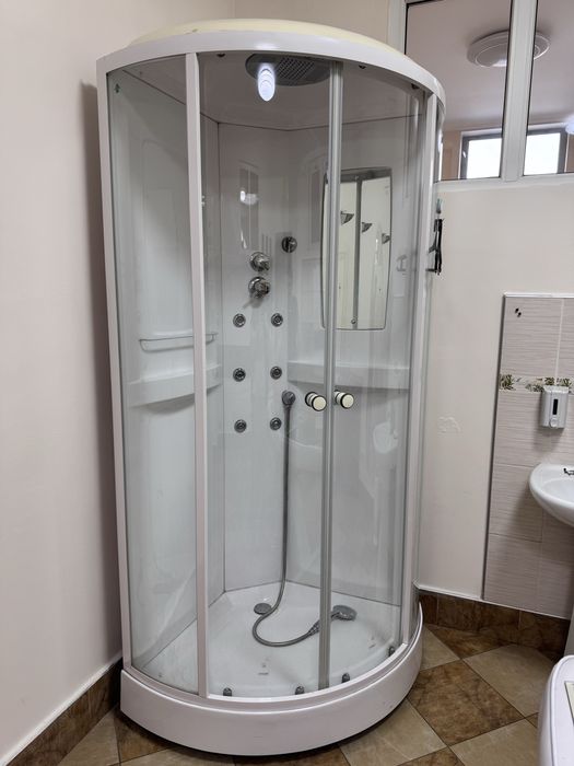 Продам душевую кабину