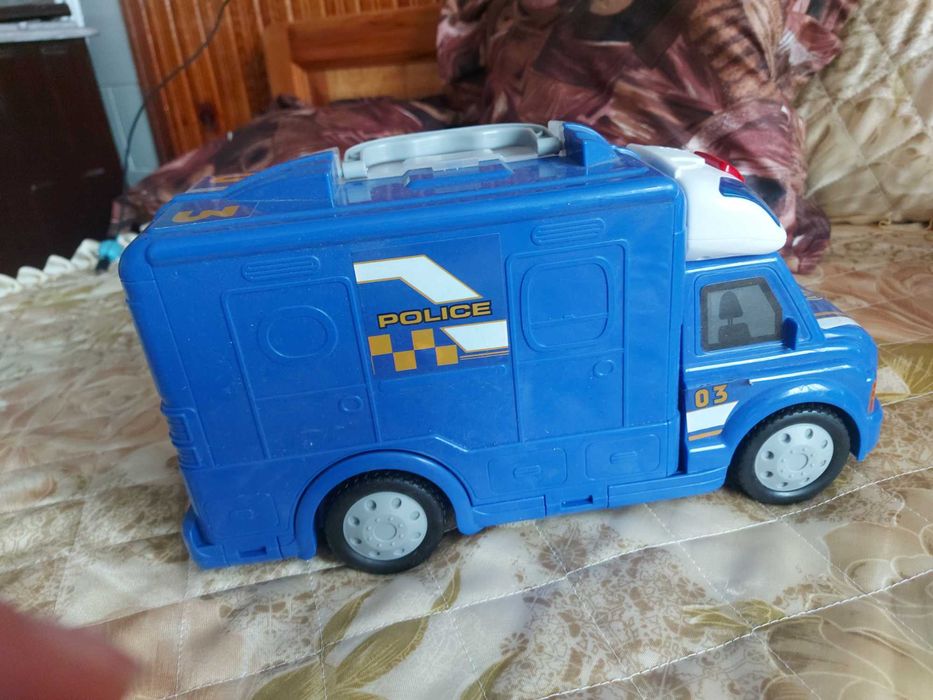 Детски камиончета и коли