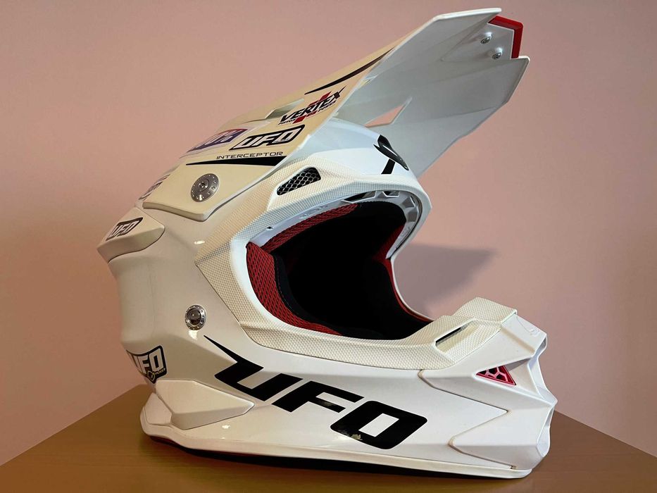 Мотокрос каска UFO Intercetor