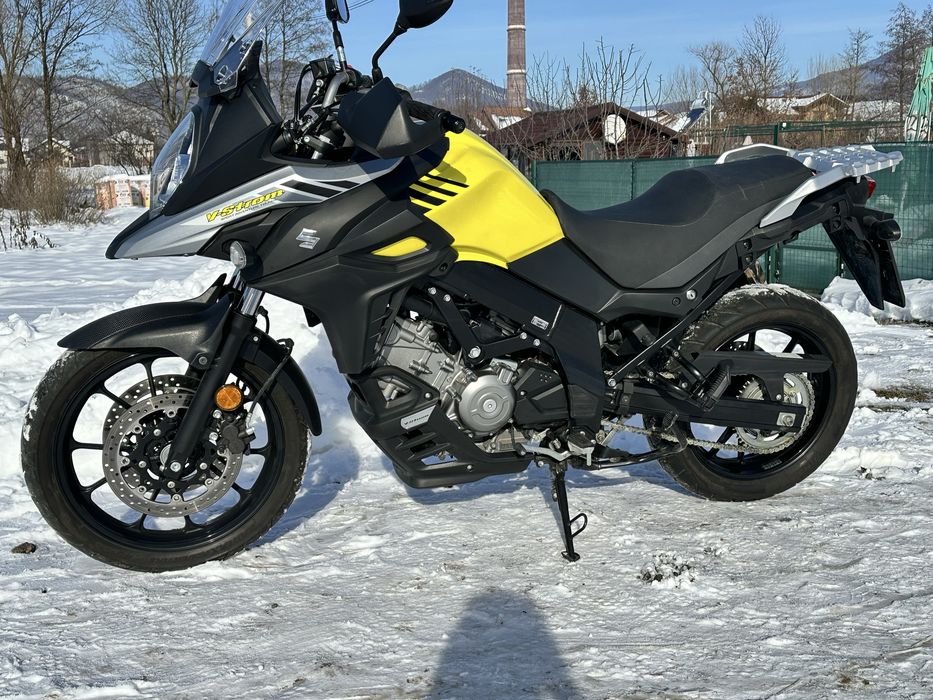Suzuki V-Strom 650.