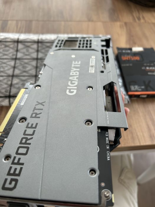 НОВ! Геймърски компютър, Ryzen 5700, 32GB RAM, RTX 3080, x570 Tomahawk