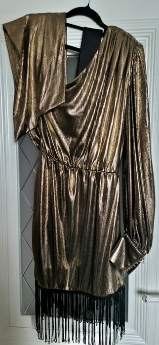 Элегантное платье