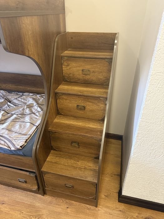 Кровать детская двухярусная