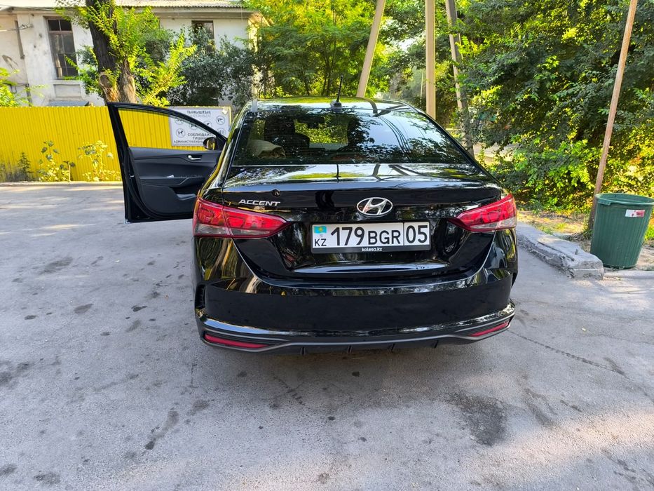 Хундай акцент 21 года.
