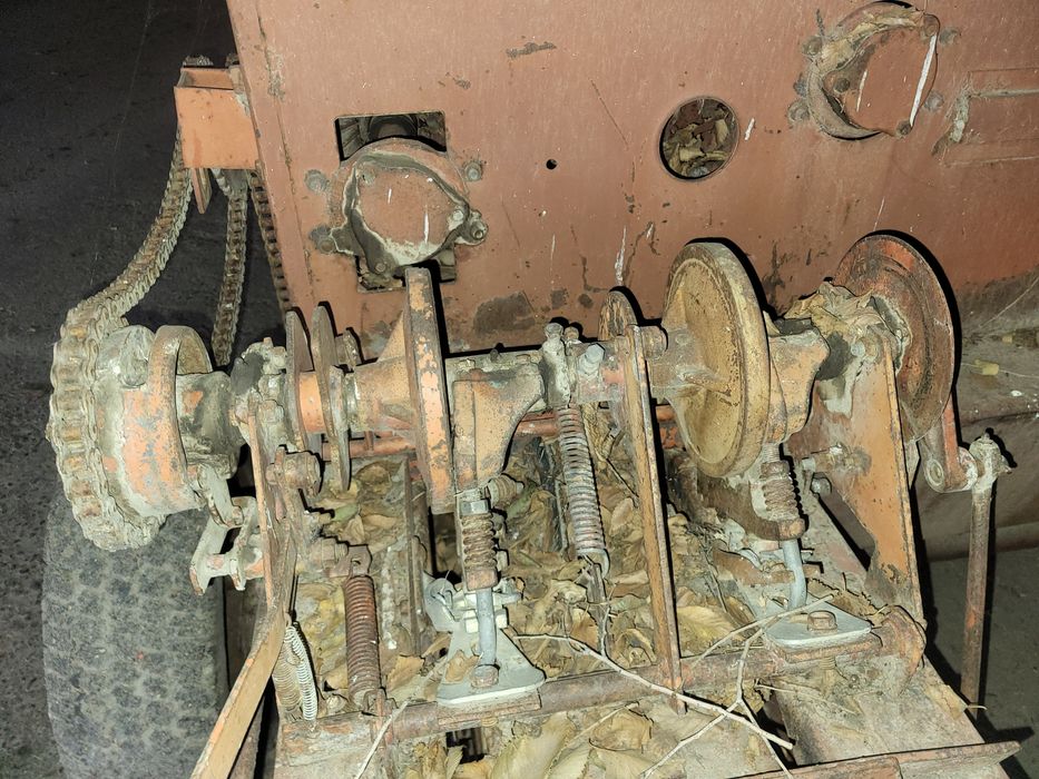 Пресс подборщик. Киргизия.