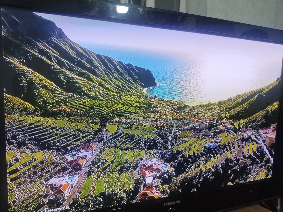 Телевизор SAMSUNG