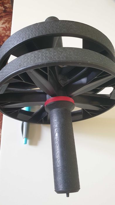 Ролка за корем Domyos / Ab Roller– качествен фитнес уред