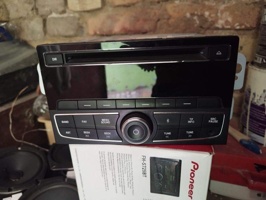 Автомагнитола от Джентры, +4 колонки стоковые, заводские