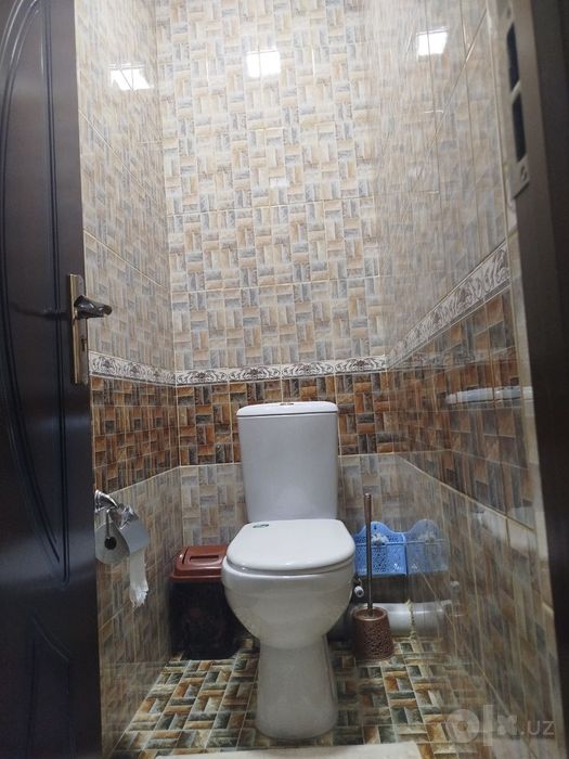 Uy sotiladi 2/5/5. Olmazor tumani. Beruniy. Blok-B.