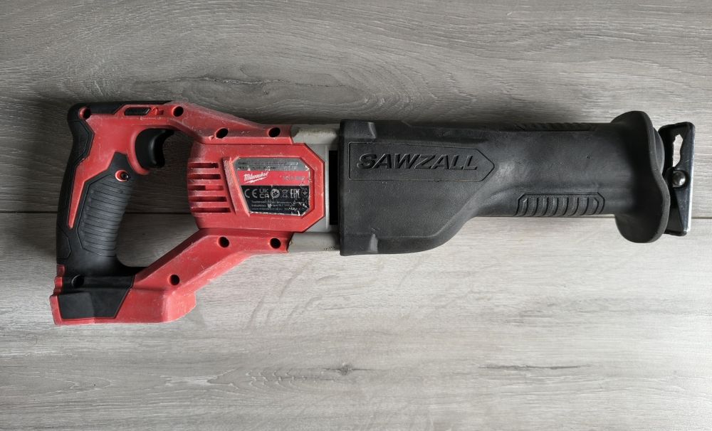 Milwaukee M18 BSX fierastrau sabie