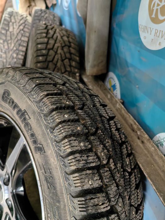 Колеса зимняя 215/65/16