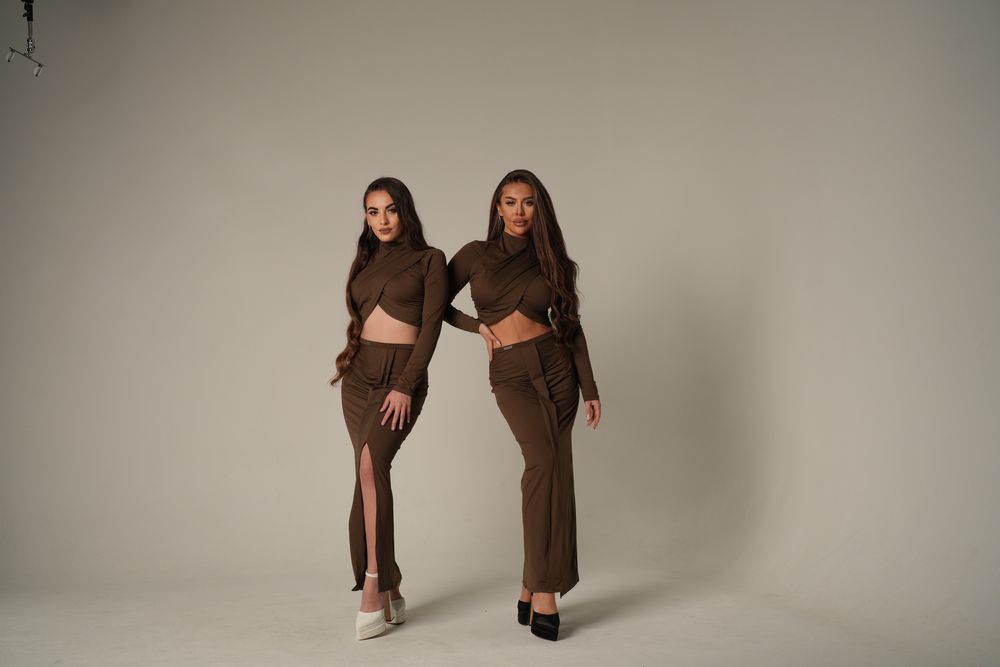 Сет от 2 части , пола + блузка