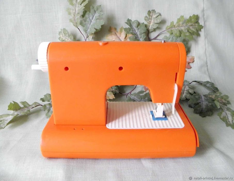 Швейная машинка детская Gabriela. Пр-во Германия.