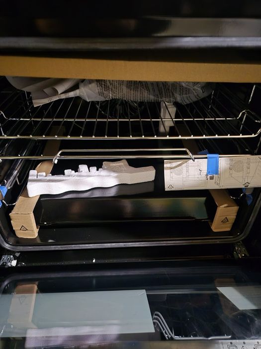 Фурна ьа вграждане с керамични котлони чисто нова Беко