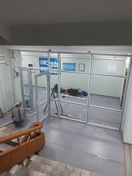 Алюминиевые двери Перегородки