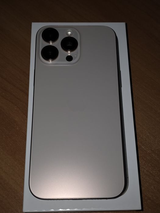 IPhone 16 pro max desert titanium 256gb