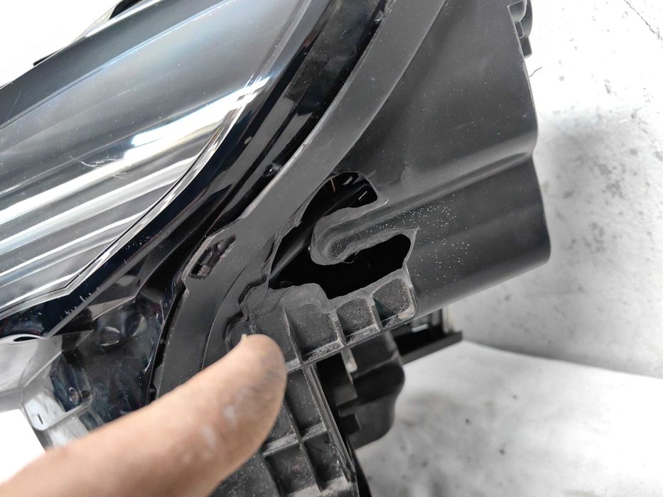 Оригинален фар Мазда Mazda CX30 Full Led